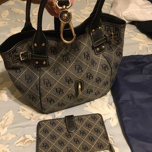 Dooney and Bourke shoulder bag